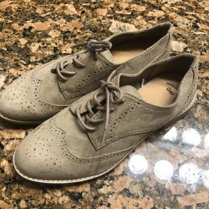 Gap Oxford Flats Size 8 NWOT